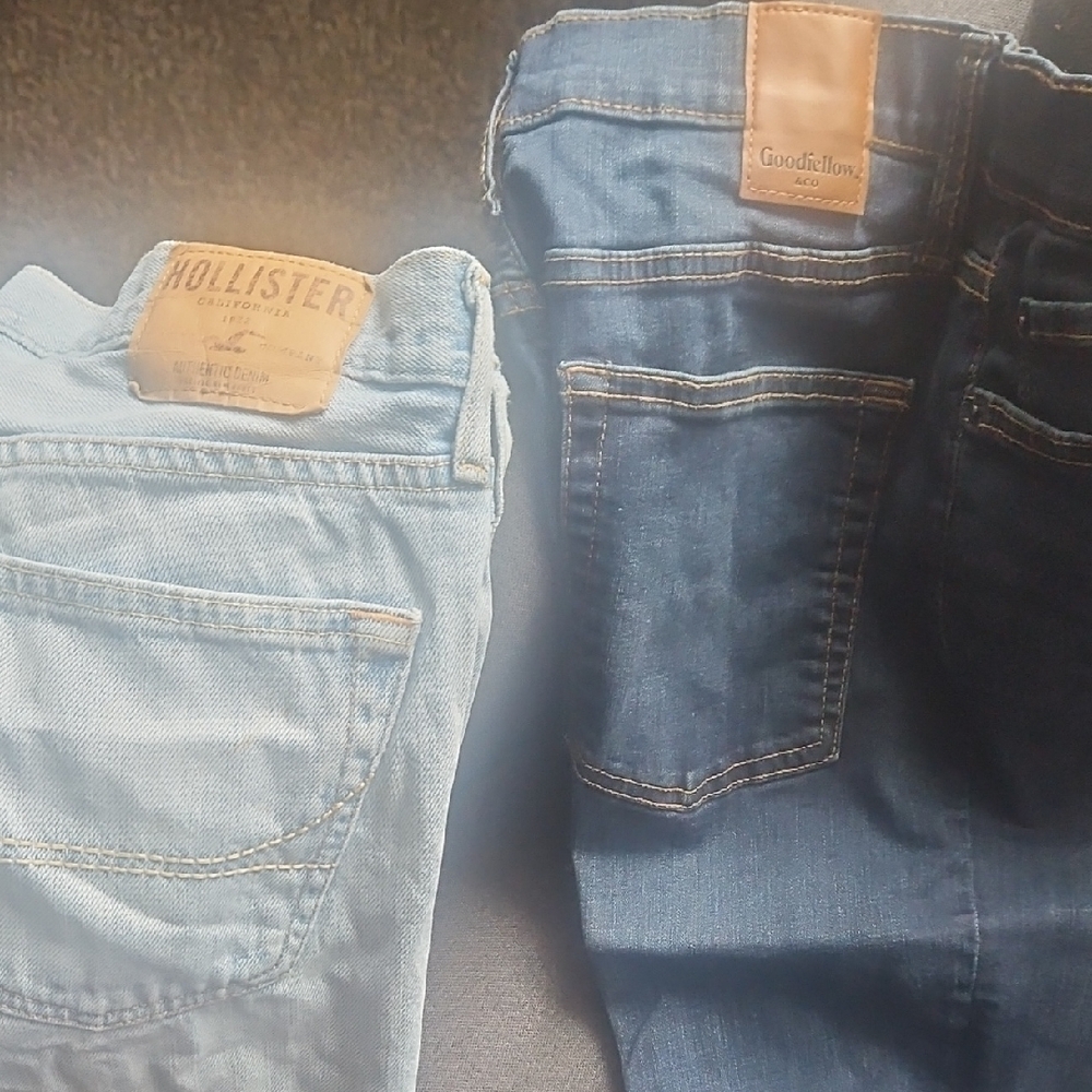Hollister Men's Jeans in Light and Dark Blue